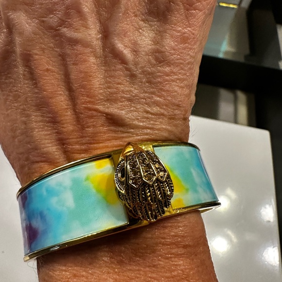 New Price ‼️ Kurt Geiger Eagle Head Tie Dye Hinged Bracelet 💝 - Picture 5 of 9